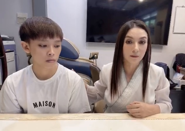 Phi Nhung cùng Hồ Văn Cường ngồi lại làm rõ ồn ào: Sốc khi bị con 'đâm sau lưng', phải đóng vai ác thì con mới chịu nghe lời - 1 Phi Nhung cùng Hồ Văn Cường ngồi lại làm rõ ồn ào: Sốc khi bị con 'đâm sau lưng', phải đóng vai ác thì con mới chịu nghe lời - 1