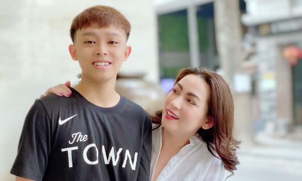 Phi Nhung cùng Hồ Văn Cường ngồi lại làm rõ ồn ào: Sốc khi bị con 'đâm sau lưng', phải đóng vai ác thì con mới chịu nghe lời - 7 Phi Nhung cùng Hồ Văn Cường ngồi lại làm rõ ồn ào: Sốc khi bị con 'đâm sau lưng', phải đóng vai ác thì con mới chịu nghe lời - 7