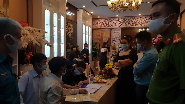 Xử phạt Thẩm mỹ viện Minh Châu Asian vì vi phạm quy định chống dịch - 1 Xử phạt Thẩm mỹ viện Minh Châu Asian vì vi phạm quy định chống dịch - 1