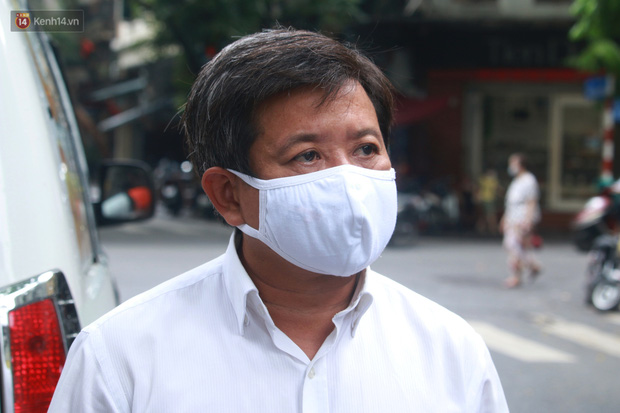 Ông Đoàn Ngọc Hải bất ngờ bán dứa, dưa lê giữa phố Hà Nội và câu chuyện cảm động phía sau - 12 Ông Đoàn Ngọc Hải bất ngờ bán dứa, dưa lê giữa phố Hà Nội và câu chuyện cảm động phía sau - 12