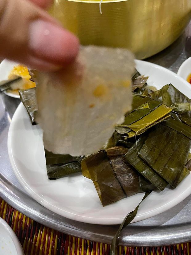 Thấy rao bán bánh bột lọc chỉ 2k/cái, cô gái ham hố đặt về ăn nhưng lúc mở ra mới 'sốc nặng' vì lý do này - 4 Thấy rao bán bánh bột lọc chỉ 2k/cái, cô gái ham hố đặt về ăn nhưng lúc mở ra mới 'sốc nặng' vì lý do này - 4