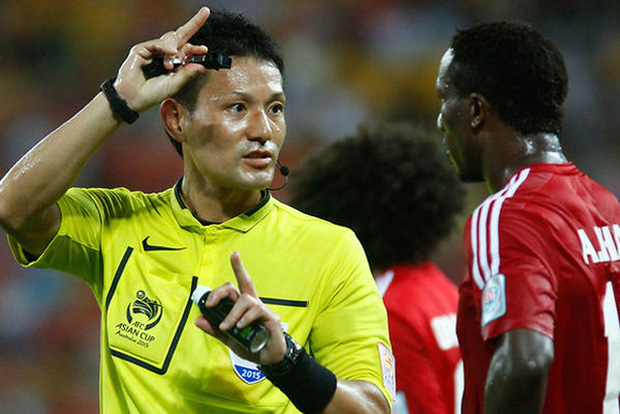 Trọng tài Nhật Bản bắt chính trận Việt Nam vs Malaysia: Từng làm việc tại V.League, gắn với kỷ niệm đáng quên của HLV Park Hang-seo Trọng tài Nhật Bản bắt chính trận Việt Nam vs Malaysia: Từng làm việc tại V.League, gắn với kỷ niệm đáng quên của HLV Park Hang-seo
