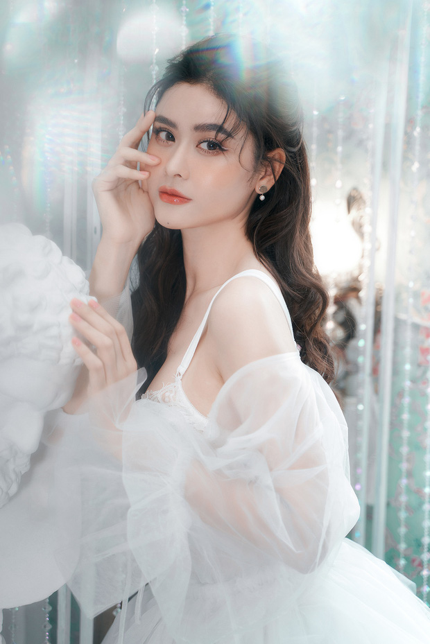 Trương Quỳnh Anh tiết lộ vừa phẫu thuật tuyến giáp, còn tung loạt ảnh xinh đẹp như trấn an người hâm mộ - 2 Trương Quỳnh Anh tiết lộ vừa phẫu thuật tuyến giáp, còn tung loạt ảnh xinh đẹp như trấn an người hâm mộ - 2