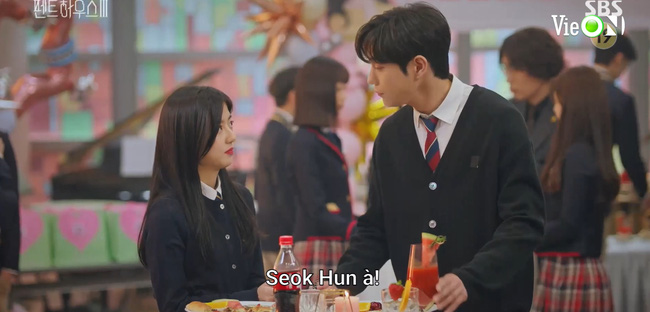 Cuộc chiến thượng lưu 3: Cặp gà bông Ro Na - Seok Hoon là lý do duy nhất khiến fan chưa chịu bỏ phim? Cuộc chiến thượng lưu 3: Cặp gà bông Ro Na - Seok Hoon là lý do duy nhất khiến fan chưa chịu bỏ phim?