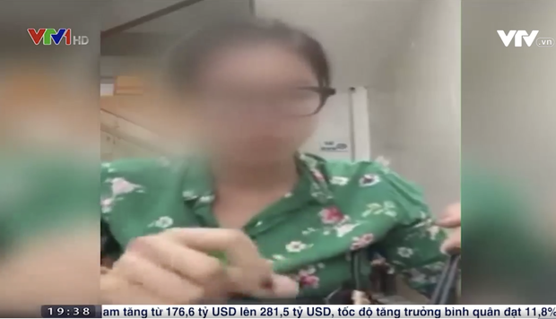 VTV lên án 1 người mẫu Vbiz vì livestream tục tĩu, mẹ NS Vân Quang Long lên sóng bộc bạch chuyện thành nạn nhân trên MXH VTV lên án 1 người mẫu Vbiz vì livestream tục tĩu, mẹ NS Vân Quang Long lên sóng bộc bạch chuyện thành nạn nhân trên MXH