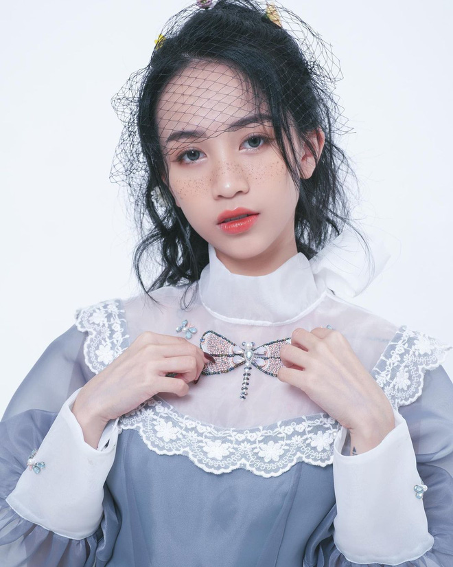 Ái nữ đại gia Minh Nhựa tung bộ ảnh mới nhìn khác quá, suýt không nhận ra luôn - 4 Ái nữ đại gia Minh Nhựa tung bộ ảnh mới nhìn khác quá, suýt không nhận ra luôn - 4