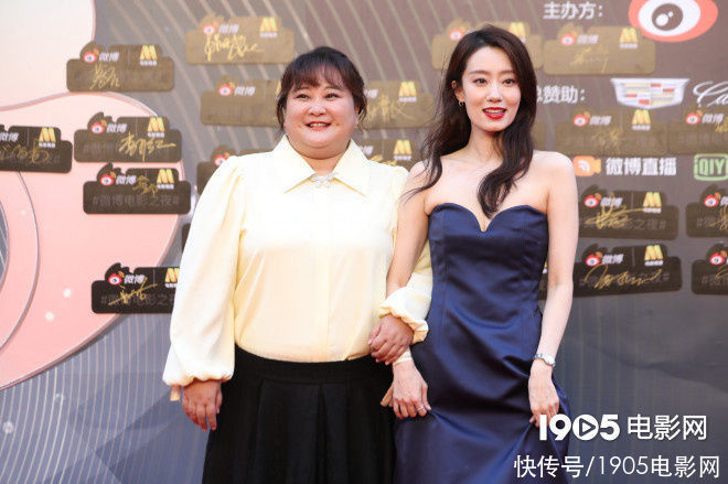 Trao giải Đêm Điện ảnh Weibo 2021: Bom tấn 19 nghìn tỷ thắng đậm, Hoàng Cảnh Du 'flop' cả năm vẫn có giải! Trao giải Đêm Điện ảnh Weibo 2021: Bom tấn 19 nghìn tỷ thắng đậm, Hoàng Cảnh Du 'flop' cả năm vẫn có giải!
