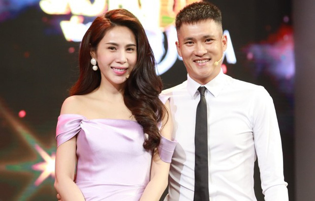 Thuỷ Tiên tiết lộ số tiền Công Vinh kiếm được 5-6 năm trước, khủng cỡ nào mà ai nghe cũng phát choáng? Thuỷ Tiên tiết lộ số tiền Công Vinh kiếm được 5-6 năm trước, khủng cỡ nào mà ai nghe cũng phát choáng?