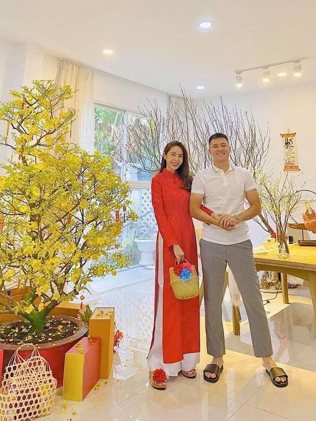 Thuỷ Tiên tiết lộ số tiền Công Vinh kiếm được 5-6 năm trước, khủng cỡ nào mà ai nghe cũng phát choáng? - 4 Thuỷ Tiên tiết lộ số tiền Công Vinh kiếm được 5-6 năm trước, khủng cỡ nào mà ai nghe cũng phát choáng? - 4