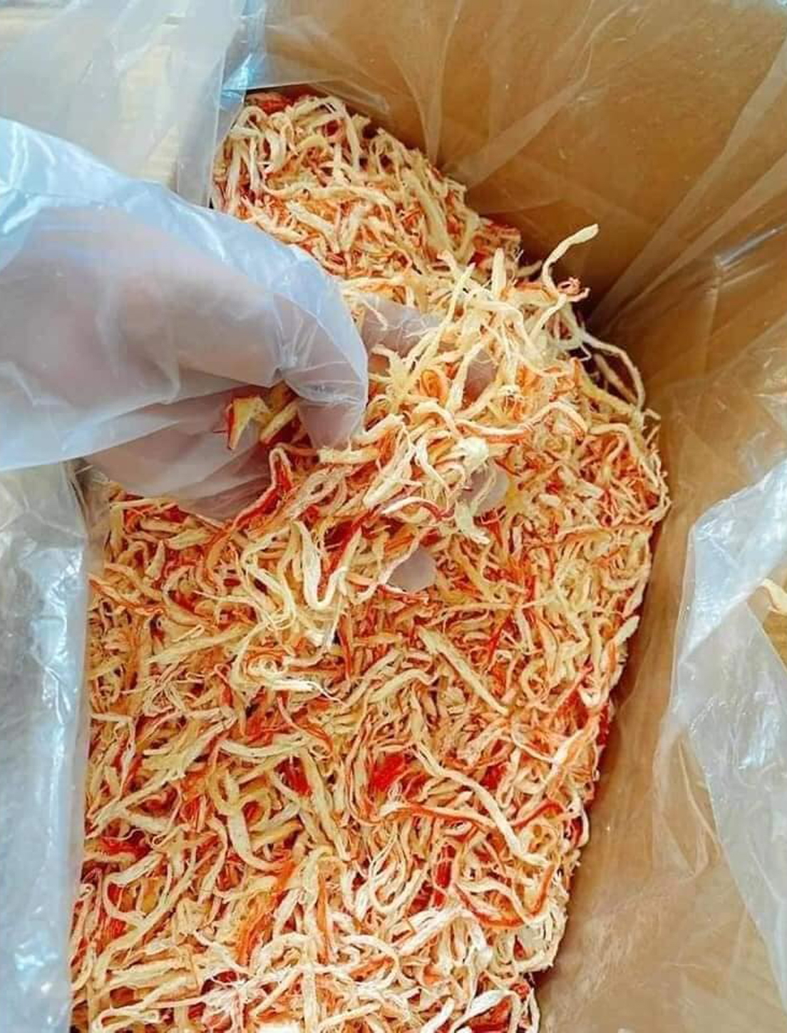 Nguồn gốc đáng ngờ của khô mực giá rẻ bán tràn lan Nguồn gốc đáng ngờ của khô mực giá rẻ bán tràn lan
