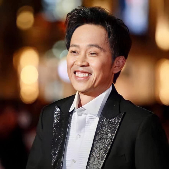 Phía Hoài Linh nói gì trước tin đồn bị HTV cấm sóng sau lùm xùm 14 tỷ từ thiện? - 1 Phía Hoài Linh nói gì trước tin đồn bị HTV cấm sóng sau lùm xùm 14 tỷ từ thiện? - 1