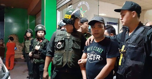 Đang xét xử Toàn 'đen' - giang hồ cộm cán ở Biên Hòa - 2 Đang xét xử Toàn 'đen' - giang hồ cộm cán ở Biên Hòa - 2