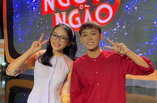 Hồ Văn Cường đứng cùng sân khấu với Phương Mỹ Chi, để lộ lý do vì sao ít show, không kiếm nhiều tiền như bạn? - 3 Hồ Văn Cường đứng cùng sân khấu với Phương Mỹ Chi, để lộ lý do vì sao ít show, không kiếm nhiều tiền như bạn? - 3
