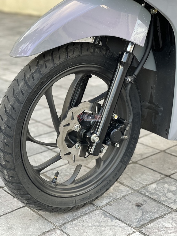 Honda Vision biển ngũ quý 9 giá hơn 400 triệu đồng tại Hà Nội - 4 Honda Vision biển ngũ quý 9 giá hơn 400 triệu đồng tại Hà Nội - 4