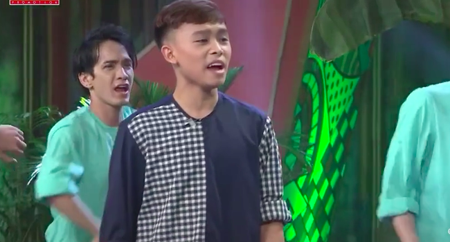 Hồ Văn Cường đứng cùng sân khấu với Phương Mỹ Chi, để lộ lý do vì sao ít show, không kiếm nhiều tiền như bạn? - 2 Hồ Văn Cường đứng cùng sân khấu với Phương Mỹ Chi, để lộ lý do vì sao ít show, không kiếm nhiều tiền như bạn? - 2