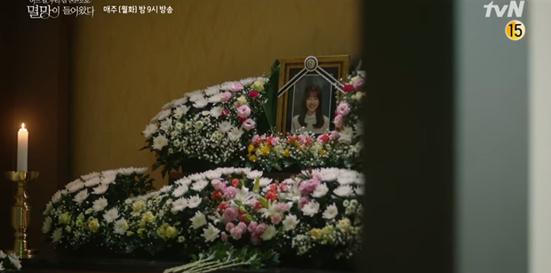 Park Bo Young 'bay màu' ở Kẻ Hủy Diệt Gõ Cửa Nhà Tôi, netizen khóc lụt nhà 'Youth Of May vẫn chưa đủ sao?' - 3 Park Bo Young 'bay màu' ở Kẻ Hủy Diệt Gõ Cửa Nhà Tôi, netizen khóc lụt nhà 'Youth Of May vẫn chưa đủ sao?' - 3