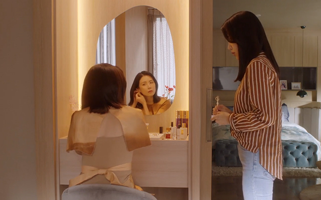 Lee Bo Young và Lee Ji Ah dùng nước hoa nào: Một mùi của giới 'nhà giàu', một bên thanh nhã hợp mùa Hè - 3 Lee Bo Young và Lee Ji Ah dùng nước hoa nào: Một mùi của giới 'nhà giàu', một bên thanh nhã hợp mùa Hè - 3