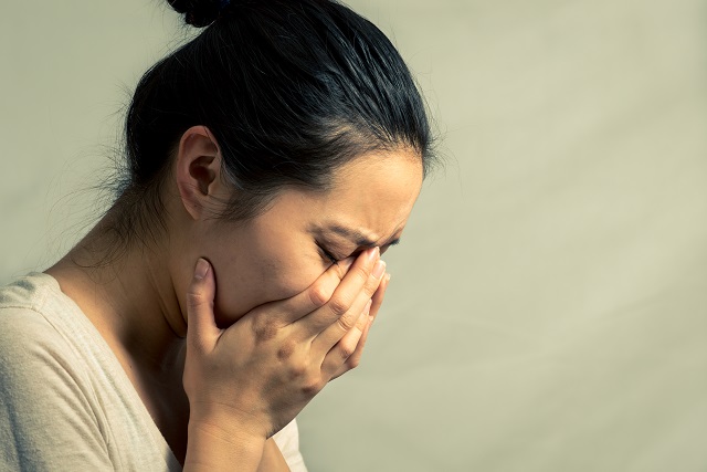 Chồng lén bán vàng cưới nhân ngày vợ đi đẻ còn mỉa mai: 'Cô khó mà cưới ai khác', người phụ nữ đưa ra quyết định cực gắt! - 1 Chồng lén bán vàng cưới nhân ngày vợ đi đẻ còn mỉa mai: 'Cô khó mà cưới ai khác', người phụ nữ đưa ra quyết định cực gắt! - 1