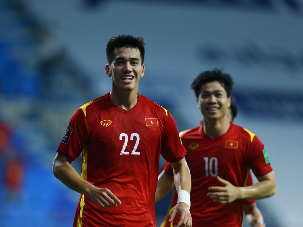 Bùng nổ với 2 bàn trong 10 phút cuối, Việt Nam giành tấm vé lịch sử vào vòng loại cuối World Cup Bùng nổ với 2 bàn trong 10 phút cuối, Việt Nam giành tấm vé lịch sử vào vòng loại cuối World Cup