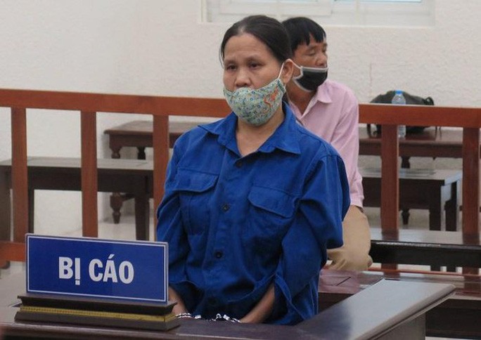 Người đàn bà dùng thuốc trừ sâu hạ độc chồng và tình địch Người đàn bà dùng thuốc trừ sâu hạ độc chồng và tình địch