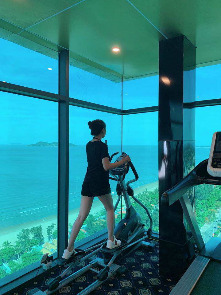 Bà xã Quế Ngọc Hải từng là hoa khôi nổi tiếng 1 vùng, qua 1 lần sinh nở liệu ngoại hình có khác xưa? - 5 Bà xã Quế Ngọc Hải từng là hoa khôi nổi tiếng 1 vùng, qua 1 lần sinh nở liệu ngoại hình có khác xưa? - 5