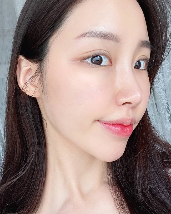 Bôi serum vitamin C: 3 điều nên và 2 điều không nên làm để da thực sự sáng mịn bật tông - 1 Bôi serum vitamin C: 3 điều nên và 2 điều không nên làm để da thực sự sáng mịn bật tông - 1