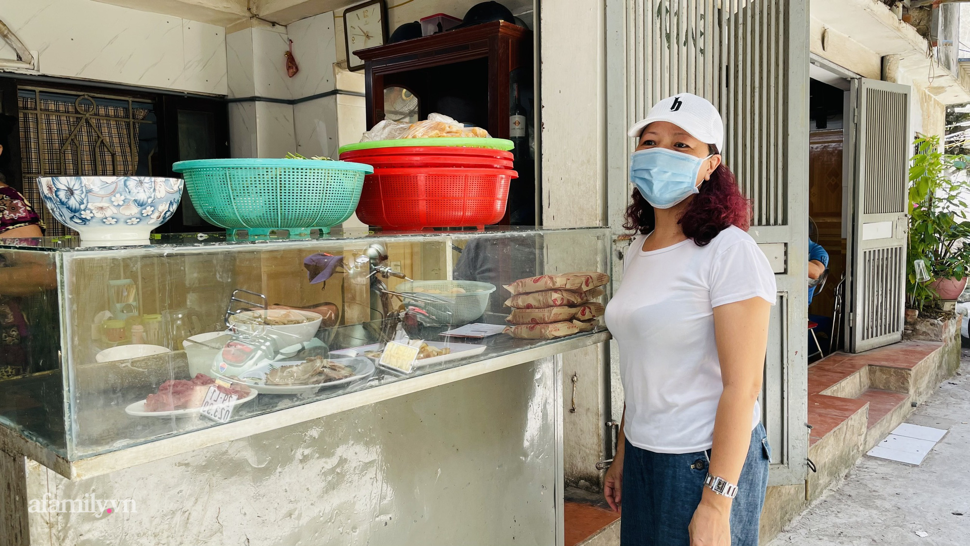 Chủ 'quán Phở Đức Hải' tiết lộ 'tỉnh bơ' sau gần một tuần bị dân mạng tấn công bằng bão 1 sao do phát ngôn thô tục trên mạng xã hội của NSƯT Đức Hải - 9 Chủ 'quán Phở Đức Hải' tiết lộ 'tỉnh bơ' sau gần một tuần bị dân mạng tấn công bằng bão 1 sao do phát ngôn thô tục trên mạng xã hội của NSƯT Đức Hải - 9