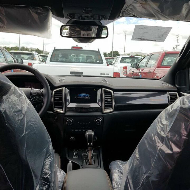 Lộ diện 5 phiên bản Ford Ranger lắp ráp tại Việt Nam: Linh kiện như xe nhập Thái Lan, giá giảm mạnh hơn, càng làm khó Toyota Hilux - 2 Lộ diện 5 phiên bản Ford Ranger lắp ráp tại Việt Nam: Linh kiện như xe nhập Thái Lan, giá giảm mạnh hơn, càng làm khó Toyota Hilux - 2