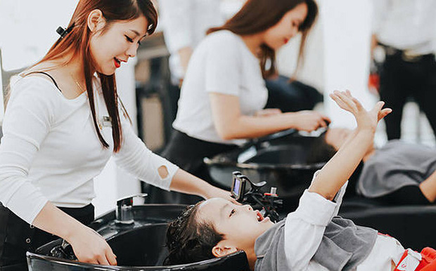 Thu thuế 7% với may đo, giặt là, massage, karaoke, cắt tóc, gội đầu... bằng cách nào? Thu thuế 7% với may đo, giặt là, massage, karaoke, cắt tóc, gội đầu... bằng cách nào?