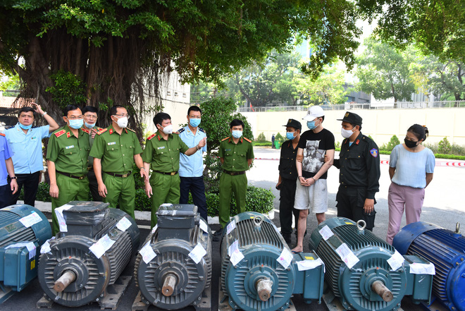 Cảnh sát đột kích phá chuyên án hơn 500kg ma túy giấu trong dạ dày lợn, mô tơ điện Cảnh sát đột kích phá chuyên án hơn 500kg ma túy giấu trong dạ dày lợn, mô tơ điện