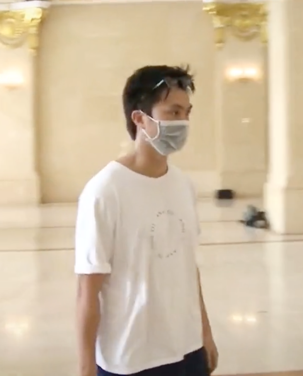 Clip 'chủ tịch' Văn Toàn xuất hiện hệt như idol Kpop, Công Phượng đeo balo 20 triệu khi được gọi lên tuyển - 3 Clip 'chủ tịch' Văn Toàn xuất hiện hệt như idol Kpop, Công Phượng đeo balo 20 triệu khi được gọi lên tuyển - 3
