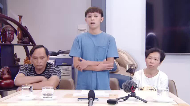 1001 chuyện con nuôi trong showbiz: Phi Nhung gặp liên hoàn biến, Hoài Linh nghi cạch mặt Hoài Lâm đến nay vẫn chưa xoá bỏ - 2 1001 chuyện con nuôi trong showbiz: Phi Nhung gặp liên hoàn biến, Hoài Linh nghi cạch mặt Hoài Lâm đến nay vẫn chưa xoá bỏ - 2
