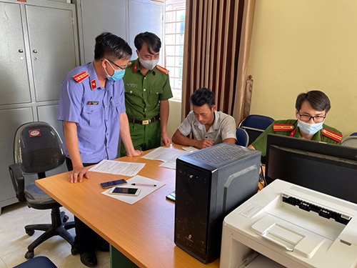 Giết người vì nghi bị trộm mất gà Giết người vì nghi bị trộm mất gà