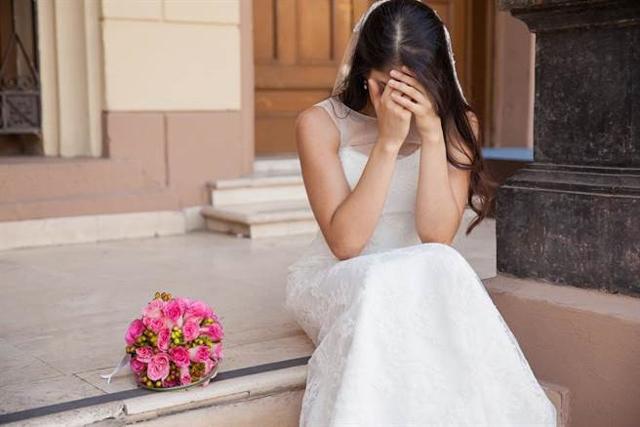 Chú rể khiến cô dâu rơi vào đêm tân hôn kinh hoàng vì vài câu nói và màn xử lý gọn gàng đến tận 'gốc rễ' của cô gái trẻ - 1 Chú rể khiến cô dâu rơi vào đêm tân hôn kinh hoàng vì vài câu nói và màn xử lý gọn gàng đến tận 'gốc rễ' của cô gái trẻ - 1