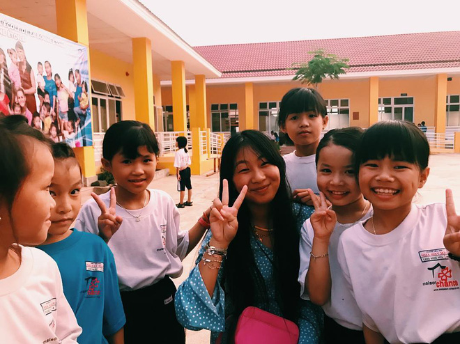 Em bé mồ côi Việt Nam được vợ chồng danh ca Pháp nổi tiếng nhận nuôi gây bất ngờ với cuộc sống và diện mạo sau 17 năm - 19 Em bé mồ côi Việt Nam được vợ chồng danh ca Pháp nổi tiếng nhận nuôi gây bất ngờ với cuộc sống và diện mạo sau 17 năm - 19