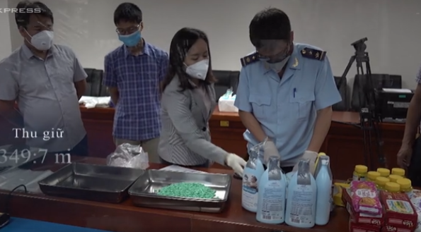 Lô ma túy 'khủng' nhất từ trước đến nay vận chuyển qua đường hàng không được phát hiện bằng máy ngửi của Hải quan - 1 Lô ma túy 'khủng' nhất từ trước đến nay vận chuyển qua đường hàng không được phát hiện bằng máy ngửi của Hải quan - 1