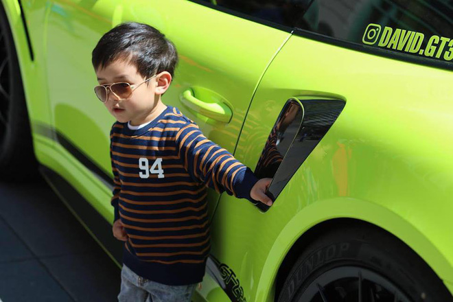 Rich kid ở Mỹ kiểu quý tử nhà Đan Trường: Đi trực thăng dạo phố, mê siêu xe và tận hưởng cuộc sống chuẩn giới thượng lưu - 6 Rich kid ở Mỹ kiểu quý tử nhà Đan Trường: Đi trực thăng dạo phố, mê siêu xe và tận hưởng cuộc sống chuẩn giới thượng lưu - 6