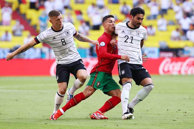 ĐT Bồ Đào Nha: Thất bại của Fernando Santos ĐT Bồ Đào Nha: Thất bại của Fernando Santos