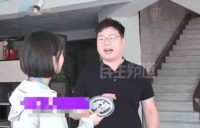 Được bạn trai bí mật mua tặng nhà, cô gái chưa kịp xúc động đã sợ chết khiếp khi biết sự thật về bản hợp đồng mua bán - 1 Được bạn trai bí mật mua tặng nhà, cô gái chưa kịp xúc động đã sợ chết khiếp khi biết sự thật về bản hợp đồng mua bán - 1