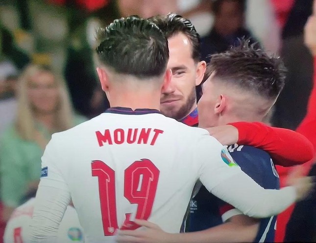 EURO 2020: Phát hiện một cầu thủ Scotland mắc COVID-19 sau trận đấu với Anh - 1 EURO 2020: Phát hiện một cầu thủ Scotland mắc COVID-19 sau trận đấu với Anh - 1