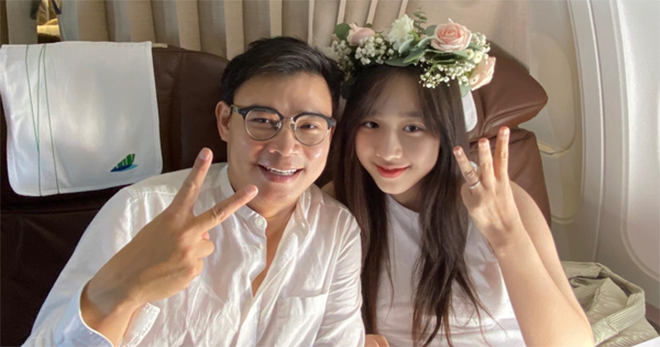 Mỹ nhân VTV vừa được triệu phú cầu hôn trên máy bay xinh đẹp, nổi tiếng cỡ nào? Mỹ nhân VTV vừa được triệu phú cầu hôn trên máy bay xinh đẹp, nổi tiếng cỡ nào?