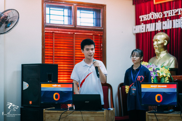 Twist: Thí sinh bị loại vì 5 điểm đã bỏ trường chuyên về huyện học chỉ để được thi Olympia Twist: Thí sinh bị loại vì 5 điểm đã bỏ trường chuyên về huyện học chỉ để được thi Olympia