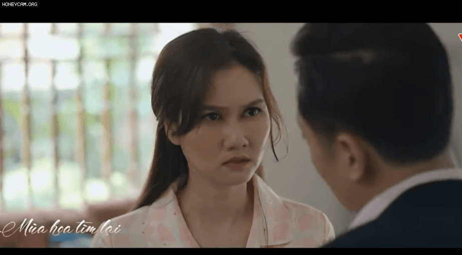 Mùa hoa tìm lại tập 12: Nhẫn nhịn nhiều vẫn bị vợ chửi là 'chó', Hoàn 'chạn vương' đe dọa sẽ tố cáo vợ ngoại tình với Việt nếu Tuyết đòi ly dị - 3 Mùa hoa tìm lại tập 12: Nhẫn nhịn nhiều vẫn bị vợ chửi là 'chó', Hoàn 'chạn vương' đe dọa sẽ tố cáo vợ ngoại tình với Việt nếu Tuyết đòi ly dị - 3