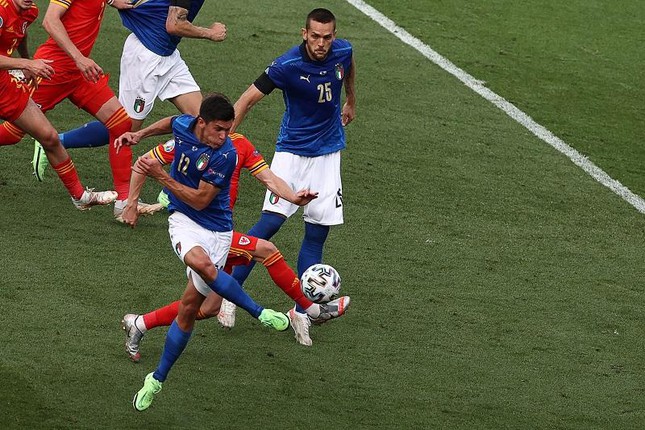 Italia 1-0 Xứ Wales: Verratti ra mắt như mơ, ‘thiên thanh’ toàn thắng - 1 Italia 1-0 Xứ Wales: Verratti ra mắt như mơ, ‘thiên thanh’ toàn thắng - 1
