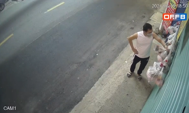 Bức xúc thanh niên to khỏe 'vét sạch' đồ từ thiện dành cho người nghèo mùa dịch Bức xúc thanh niên to khỏe 'vét sạch' đồ từ thiện dành cho người nghèo mùa dịch