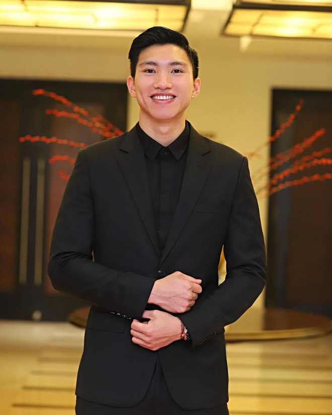 Ảnh cũ của Đoàn Văn Hậu lại bị 'lên thớt': 'Chân để chơi bóng chứ không chạy theo người phụ nữ không quan tâm tới tôi' - 7 Ảnh cũ của Đoàn Văn Hậu lại bị 'lên thớt': 'Chân để chơi bóng chứ không chạy theo người phụ nữ không quan tâm tới tôi' - 7