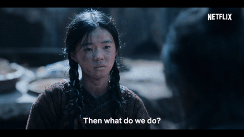 Bom tấn xác sống Kingdom tung teaser xịn đét: Jeon Ji Hyun bay như chim, tung dịch zombie cho cả làng - 1 Bom tấn xác sống Kingdom tung teaser xịn đét: Jeon Ji Hyun bay như chim, tung dịch zombie cho cả làng - 1