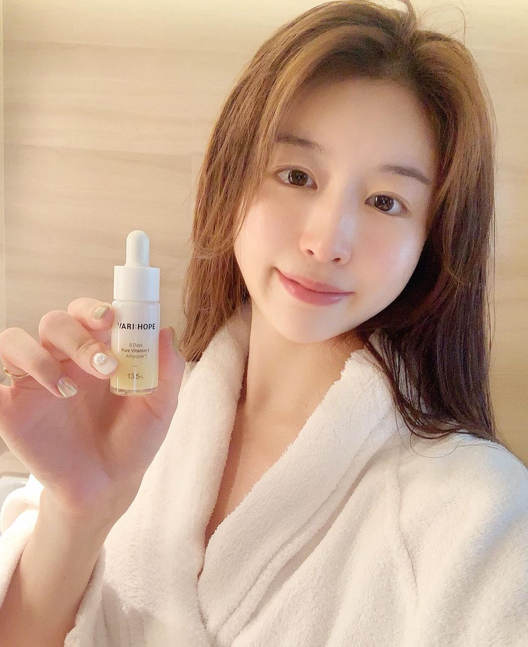 Chuyên gia khẳng định: 'Không phải nồng độ vitamin C càng cao càng tốt', da lão hóa nên dùng 2 lần/ngày - 6 Chuyên gia khẳng định: 'Không phải nồng độ vitamin C càng cao càng tốt', da lão hóa nên dùng 2 lần/ngày - 6