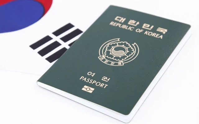 Hàng chục hộ chiếu của công dân Hàn Quốc bị đốt bỏ vì nhầm là rác thải Hàng chục hộ chiếu của công dân Hàn Quốc bị đốt bỏ vì nhầm là rác thải