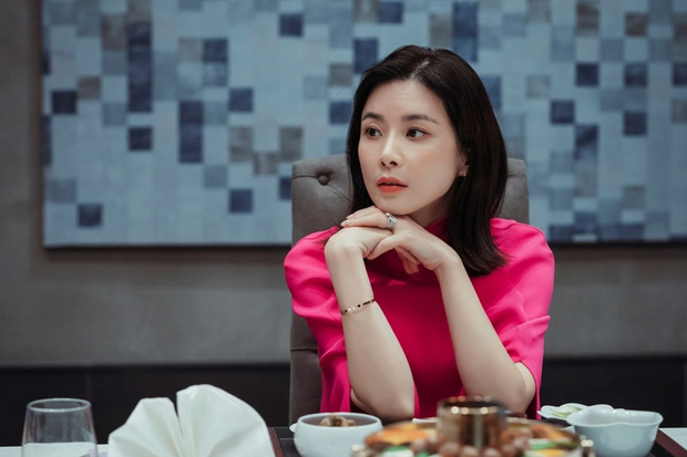 6 chị đẹp phim Hàn đã giàu còn giỏi làm khán giả u mê: 'Tài phiệt' Son Ye Jin, bà cả Mine phải lép vế trước số 1 - 6 6 chị đẹp phim Hàn đã giàu còn giỏi làm khán giả u mê: 'Tài phiệt' Son Ye Jin, bà cả Mine phải lép vế trước số 1 - 6